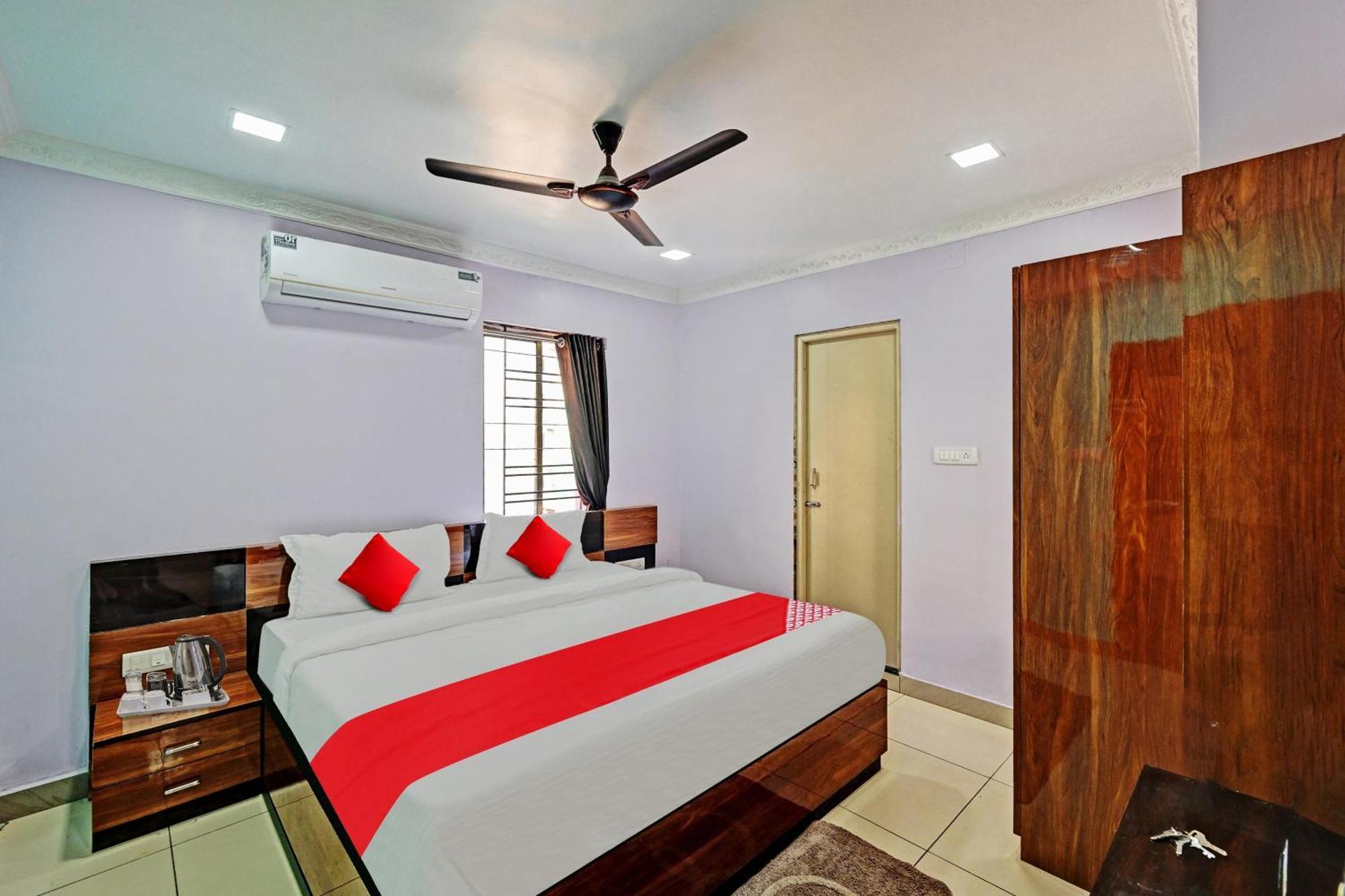 Hotel O Hi5 Days Inn Premium ブバネーシュワル 部屋 写真