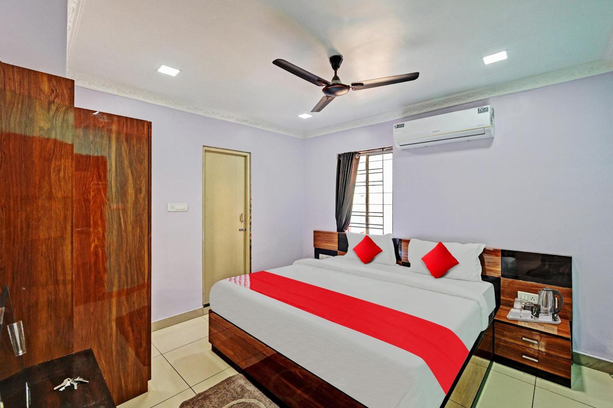 Hotel O Hi5 Days Inn Premium ブバネーシュワル 部屋 写真