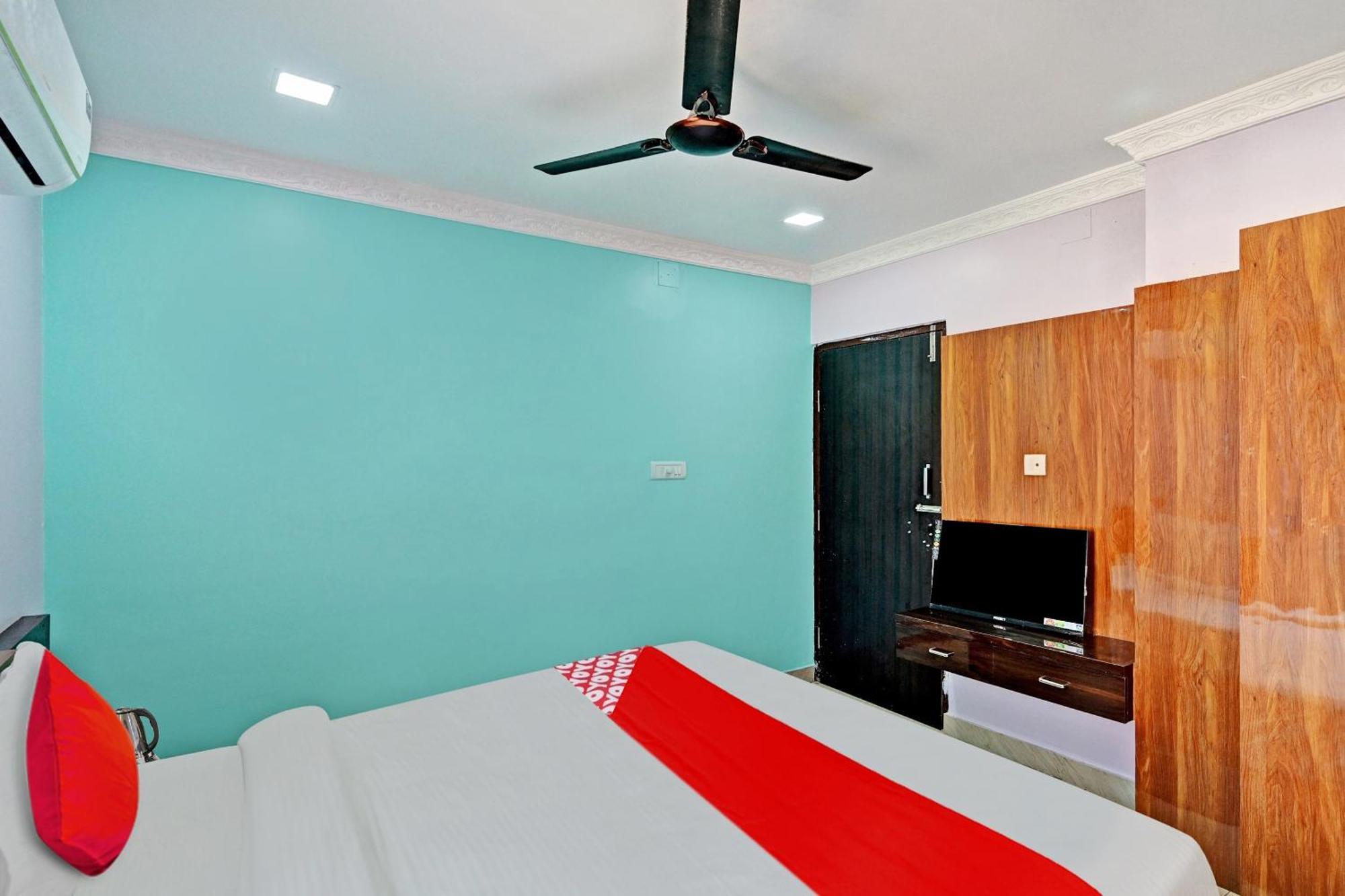 Hotel O Hi5 Days Inn Premium ブバネーシュワル エクステリア 写真